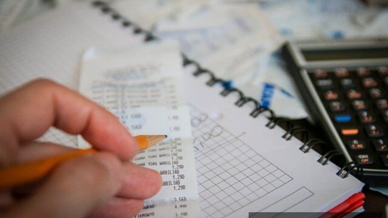 Gelirle orantılı edinilen mal zamanında bildirilmemişse disiplin cezası verilir mi?