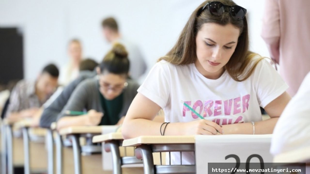 lisede 4 yıl eğitim gören memura kademe ilerlemesi yapılır mı?