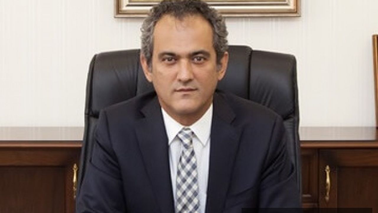 Milli Eğitim Bakanı ve Bakan Yardımcıları değişti