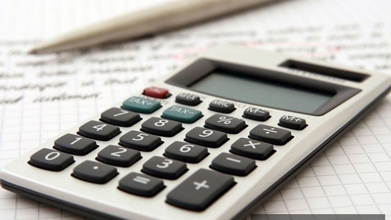 Geçici görevde uçakla aktarmalı yolculuklarda harcırah