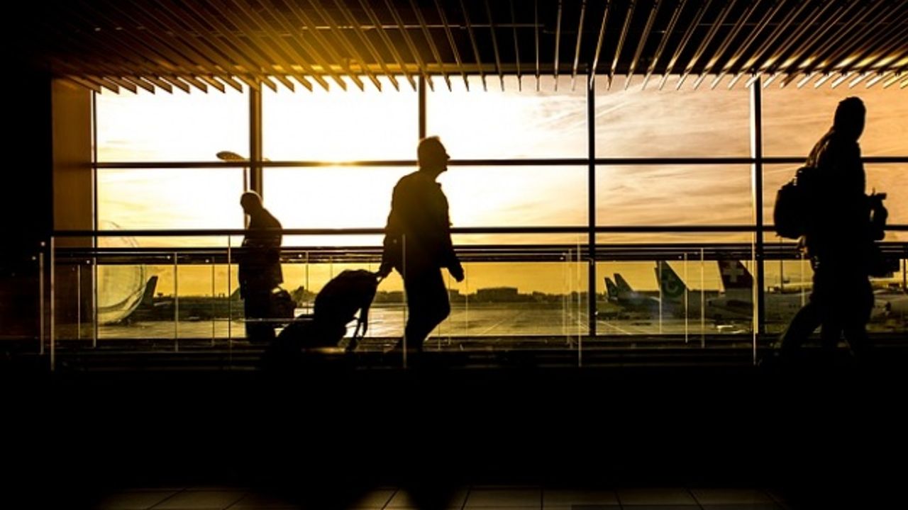 4 B Sözleşmeli Personelin  Sürekli Görev Yolluğu