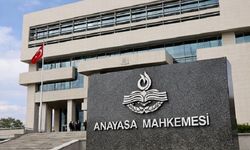 Anayasa Mahkemesinden aylıktan kesme cezası hakkında karar