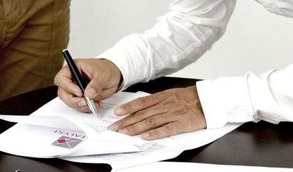 Kadroya geçemeyen sözleşmeli personelin memurluğa atanması
