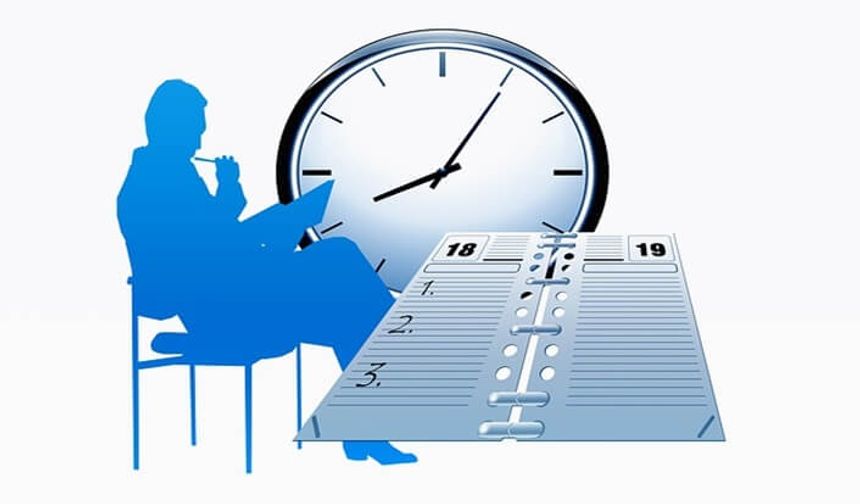 Kesintisiz Göreve Gelinmeyen Günlerin İçerisinde Resmi Tatil Olmasının Etkisi